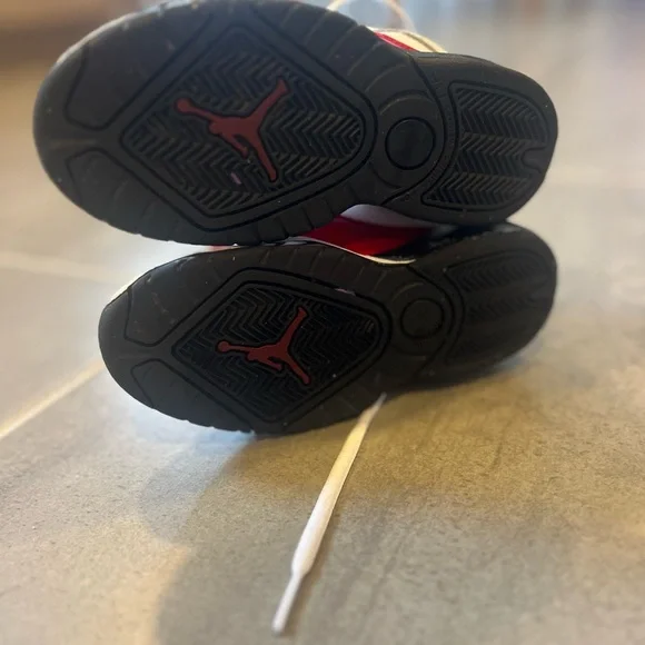 Nike Jordan Kids' basketball shoes - Picture 6 of 7